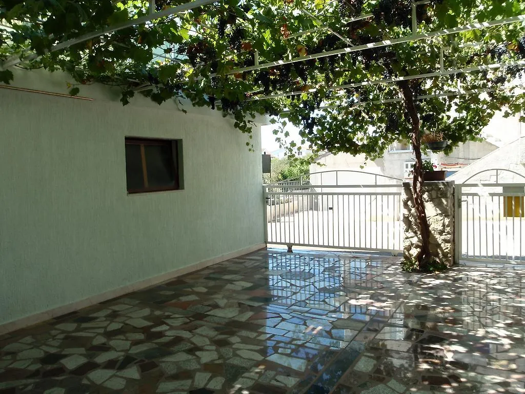 Apartments Otok Trogir