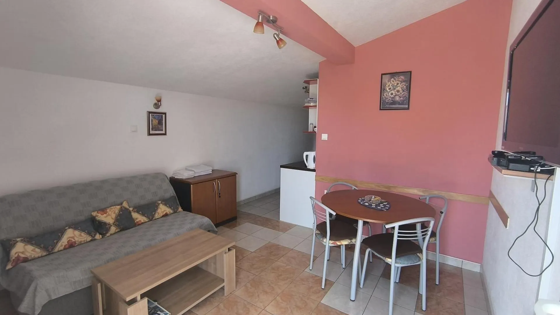 Apartments Otok Trogir