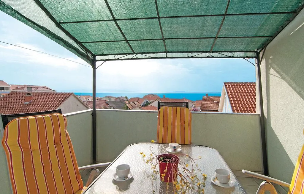 Apartments Otok Trogir 0*,